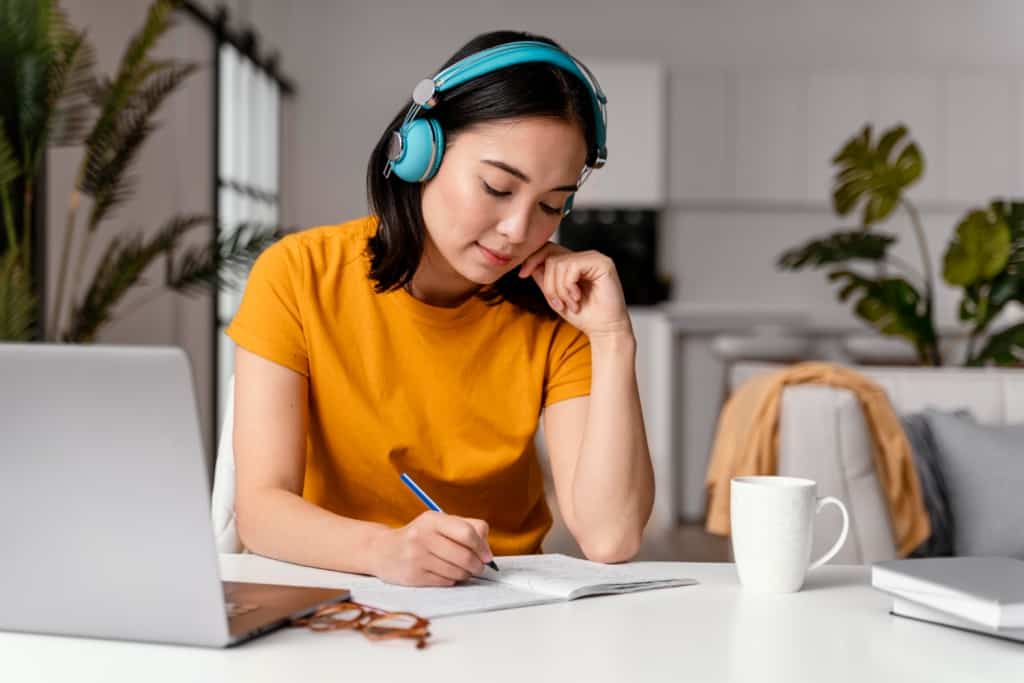 Girl with Headset_Customized Learning