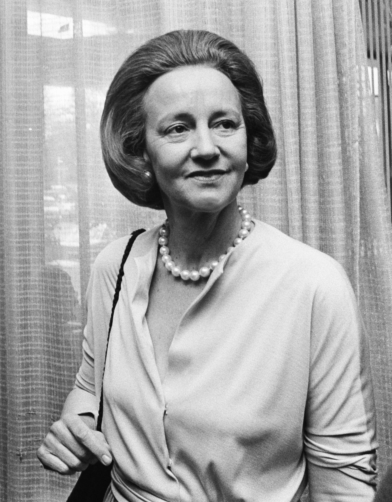 Katharine_Graham_927-9432_(cropped_retouched)