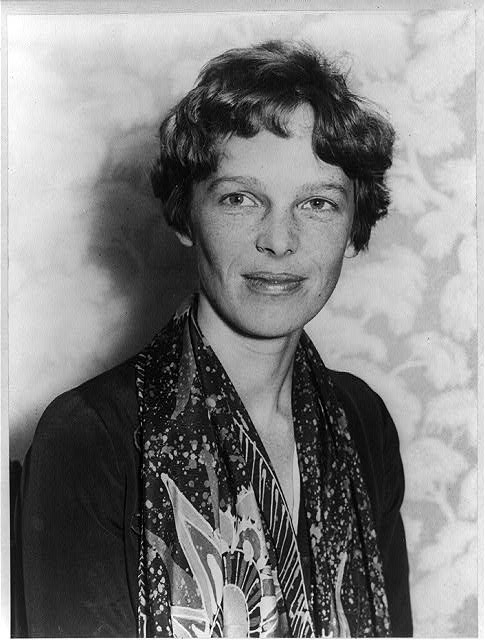 amelia-earhart-aviator-trailblazer