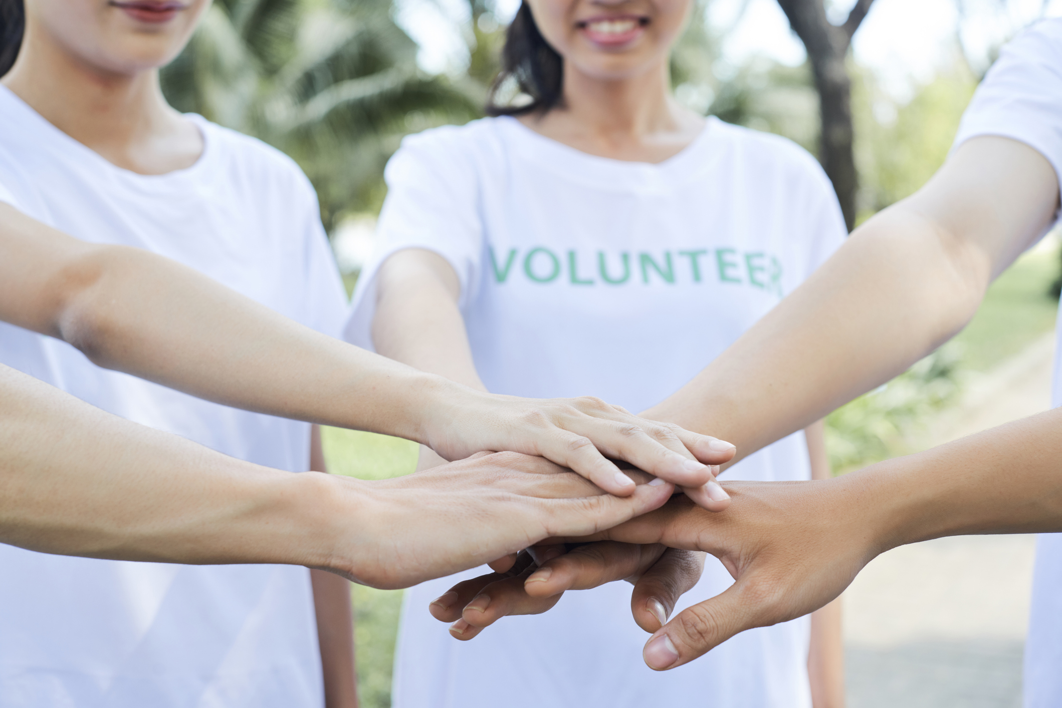 student-volunteer-service-learning-inspire-teach-community-partnership
